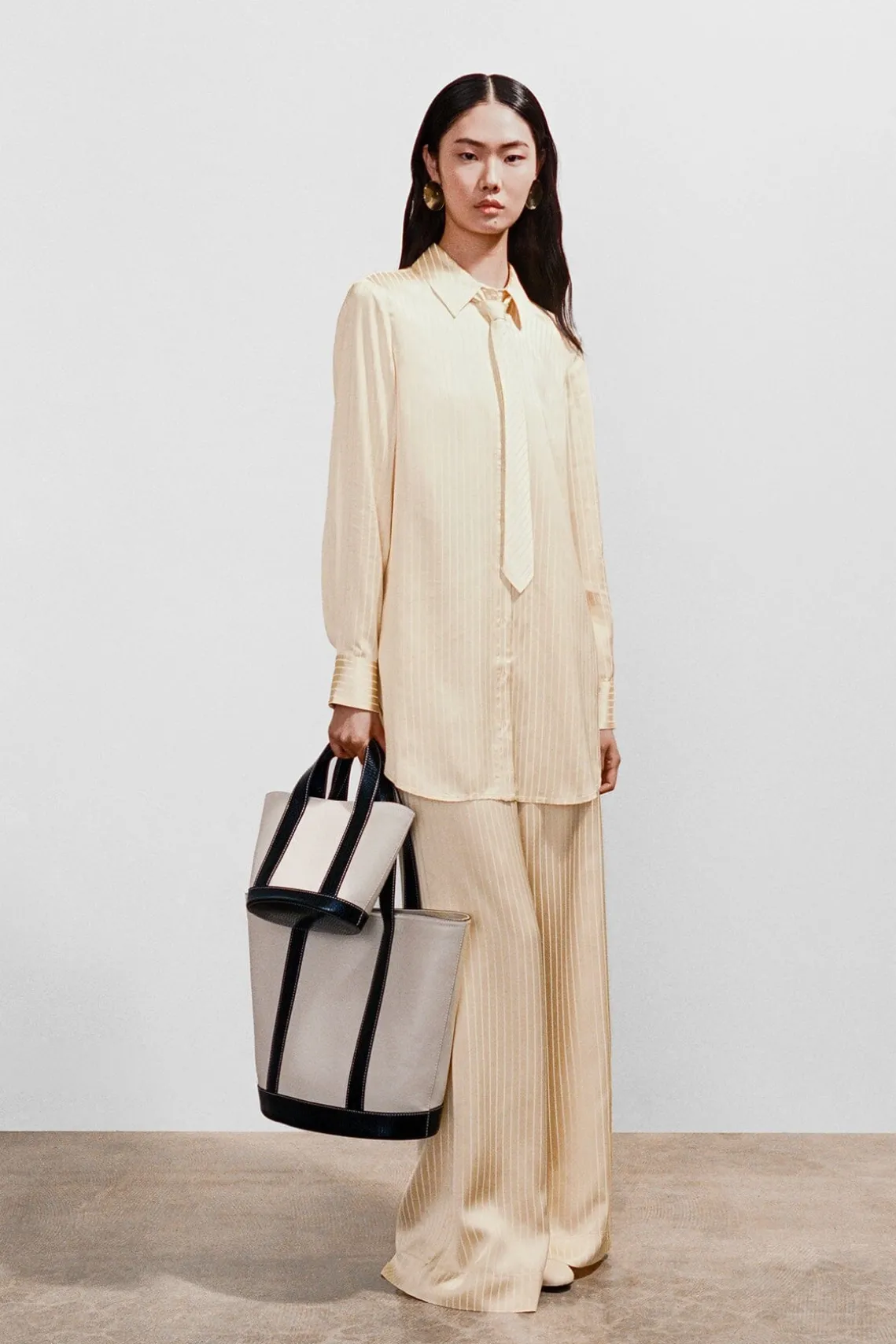 ALLORA TOTE CREAM BLACK