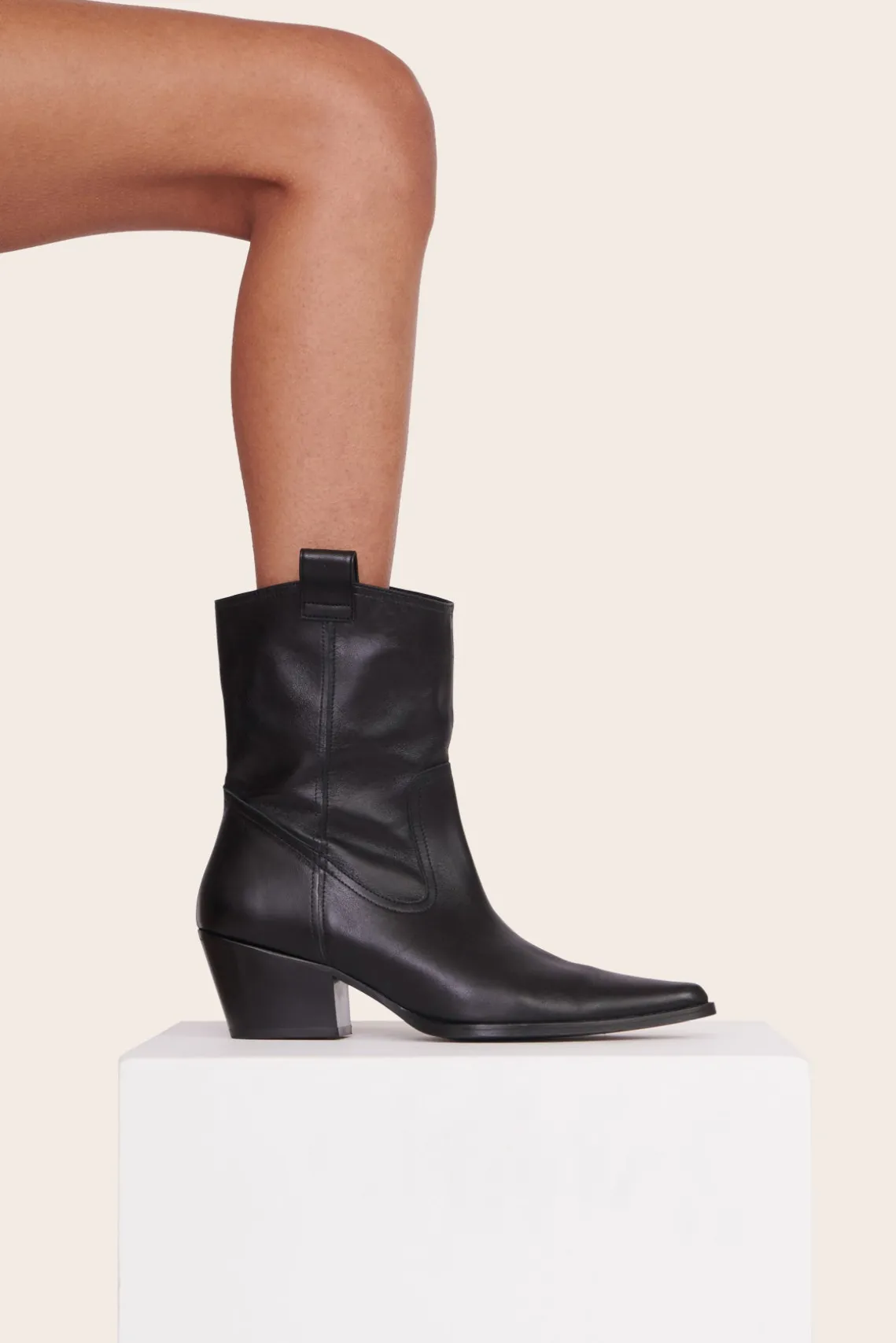 JUNE BOOT BLACK