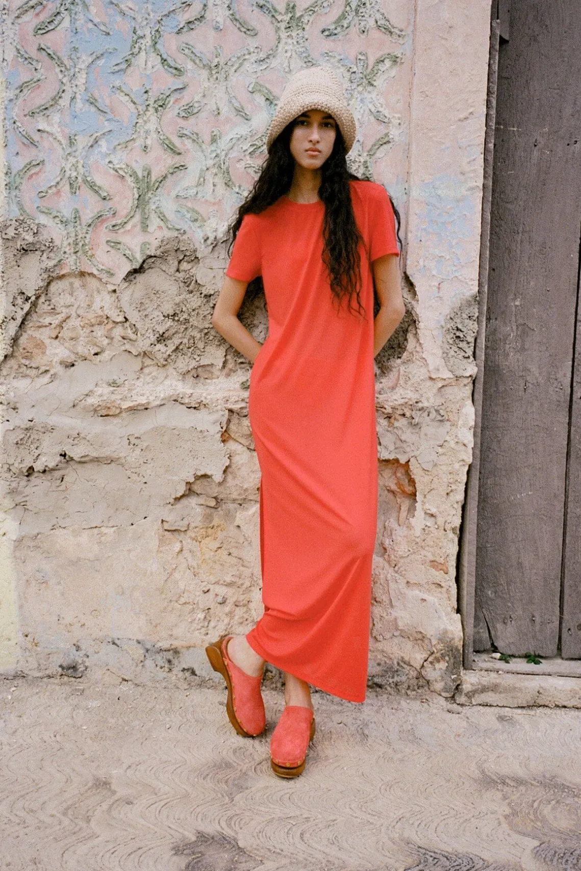RHODES CLOG RED ROSE