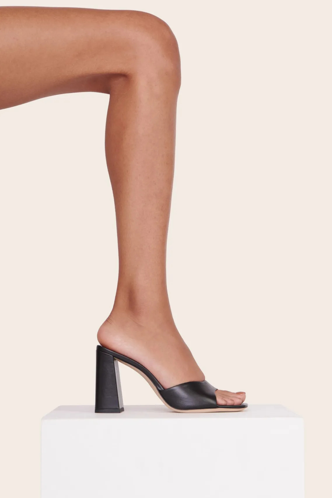 SLOANE HEEL BLACK